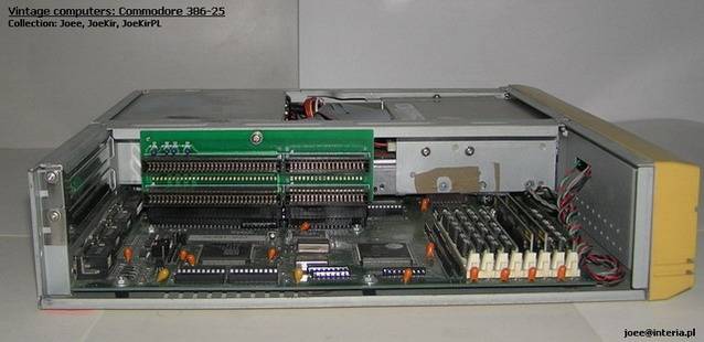 Commodore 386-25 - 05.jpg